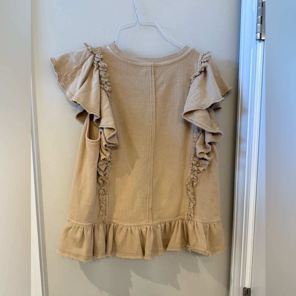 Pilcro Cream Ruffled Sleeve Knit Top size m - Picture 4 of 6